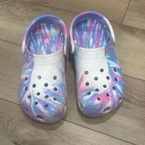 Kids Tie Dye Crocs